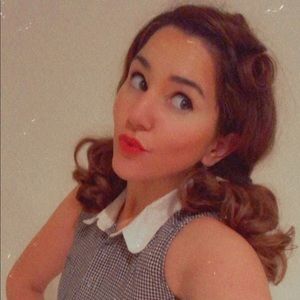 Meet your Posher, Emma